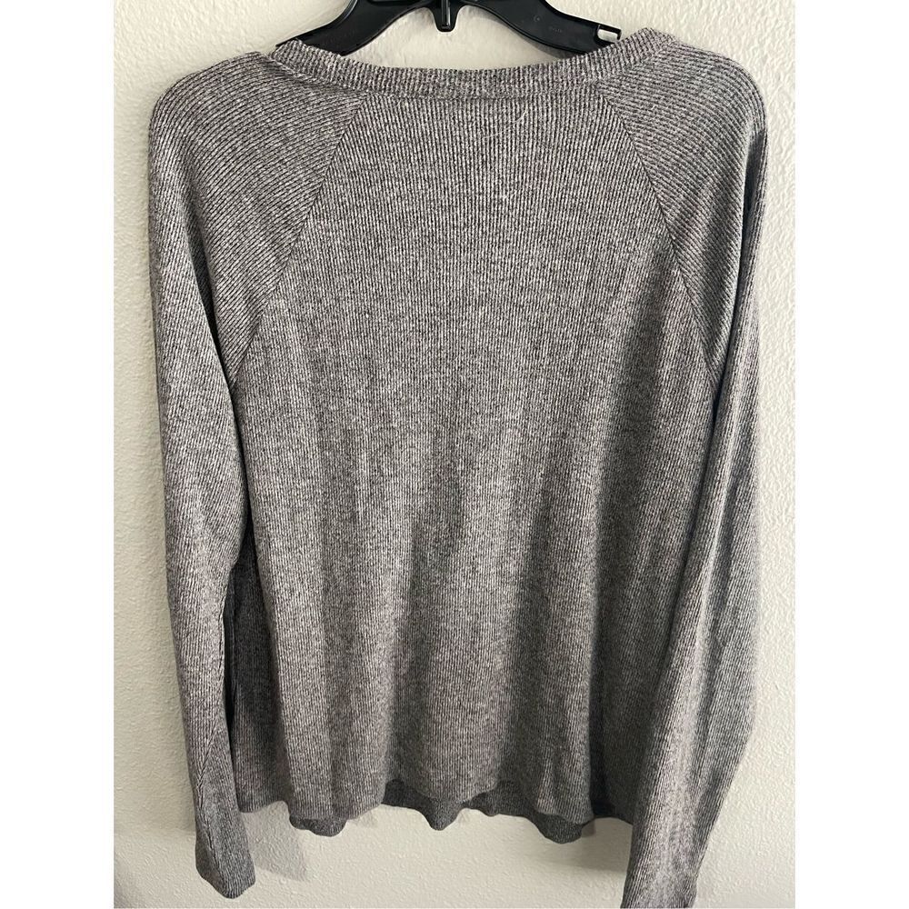 ❤️Universal Thread Grey Henley 2X - Picture 4 of 5
